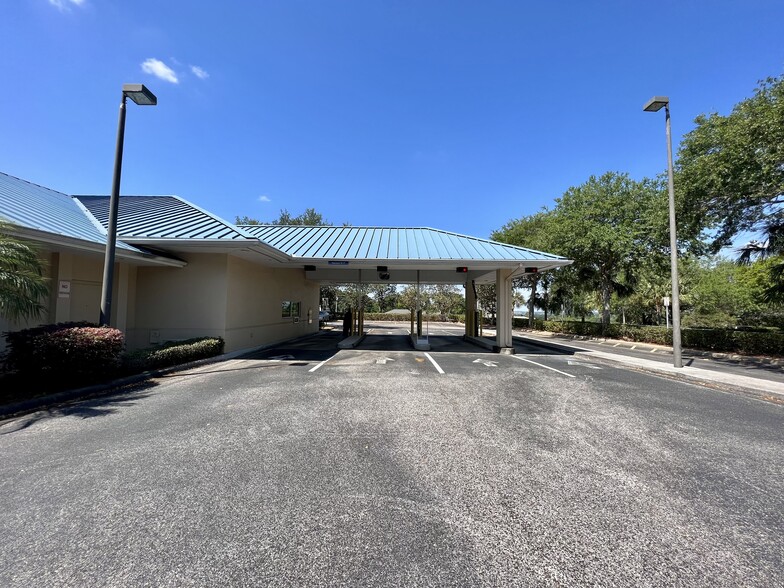 210 Citrus Tower Blvd, Clermont, FL for lease - Building Photo - Image 3 of 4