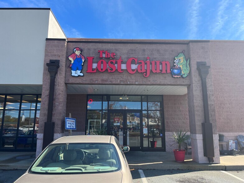 104106 Huffman Mill Rd, Burlington, NC 27215