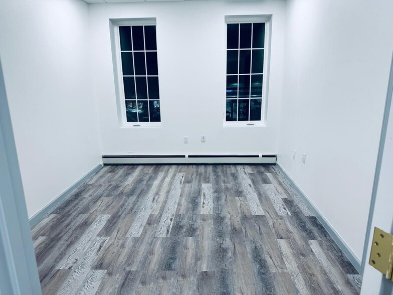 4133 White Plains, Bronx, NY for lease - Building Photo - Image 3 of 8