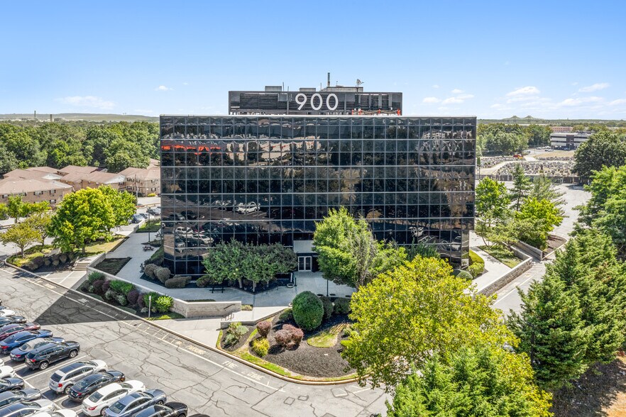 900 US Highway 9 N, Woodbridge, NJ for lease - Building Photo - Image 2 of 41