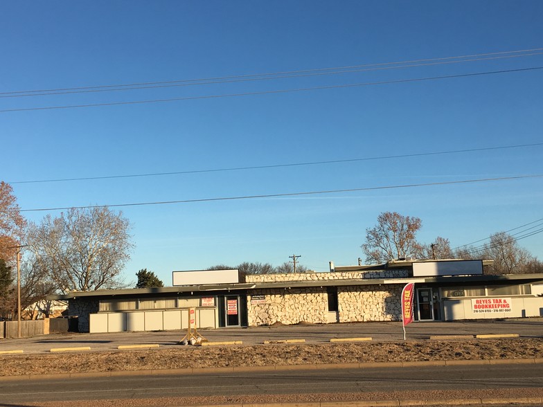 2160 W 21st St, Wichita, KS for sale - Building Photo - Image 1 of 1