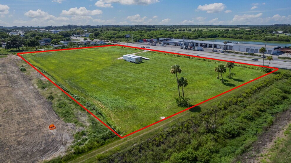 5001 Orange Ave, Fort Pierce, FL for sale - Building Photo - Image 3 of 16