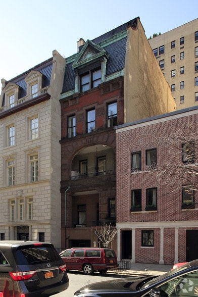 4 E 78th St, New York, NY for lease - Building Photo - Image 1 of 2