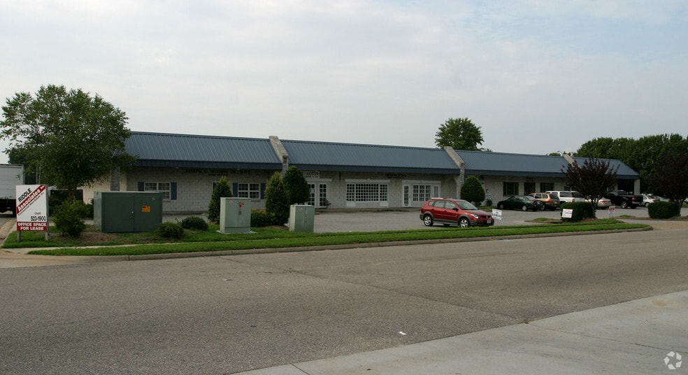 109-119 Byron St, Chesapeake, VA for lease - Building Photo - Image 2 of 4