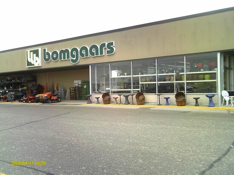 2620 E Central Ave, Estherville, IA for lease - Building Photo - Image 1 of 1