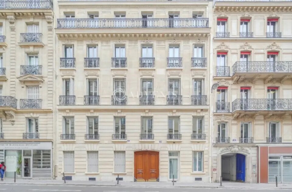 Office in Paris for lease Building Photo- Image 1 of 12