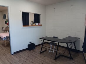 202 S 2nd St, Copperas Cove, TX for lease Interior Photo- Image 1 of 4