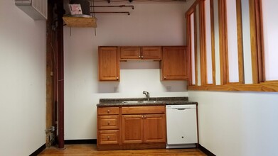 1100 W Cermak Rd, Chicago, IL for lease Interior Photo- Image 2 of 5