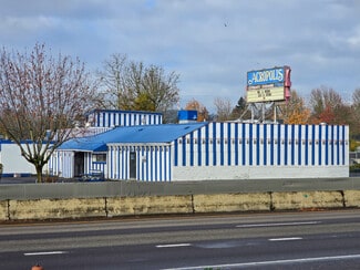 More details for 8325 SE McLoughlin Blvd, Portland, OR - Retail for Sale
