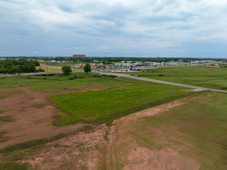 1501 SW 38th St, Lawton, OK for sale - Building Photo - Image 1 of 10