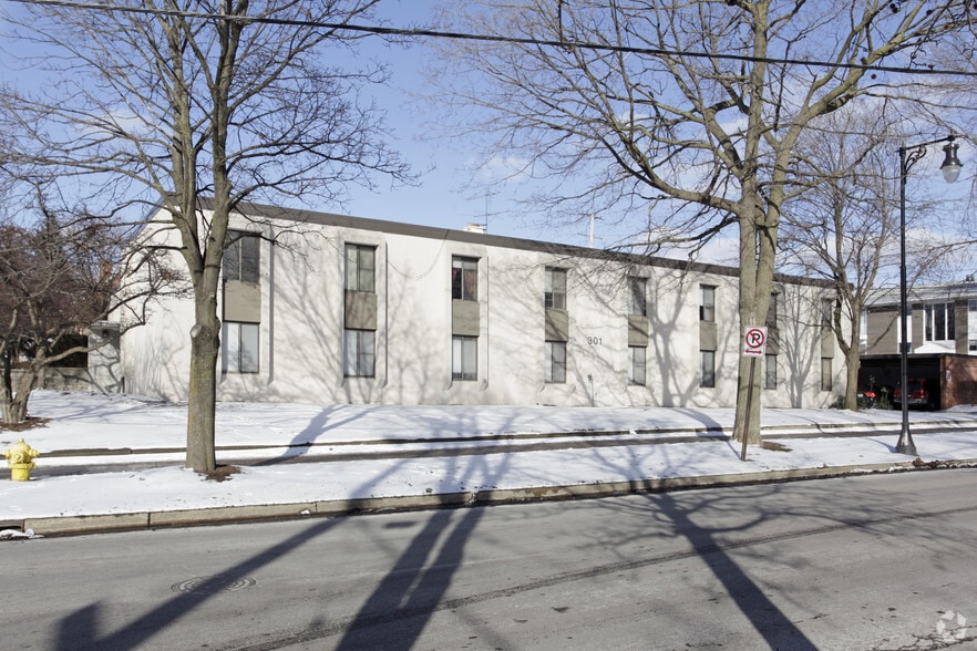 301 Fountain St NE, Grand Rapids, MI for sale - Building Photo - Image 2 of 2