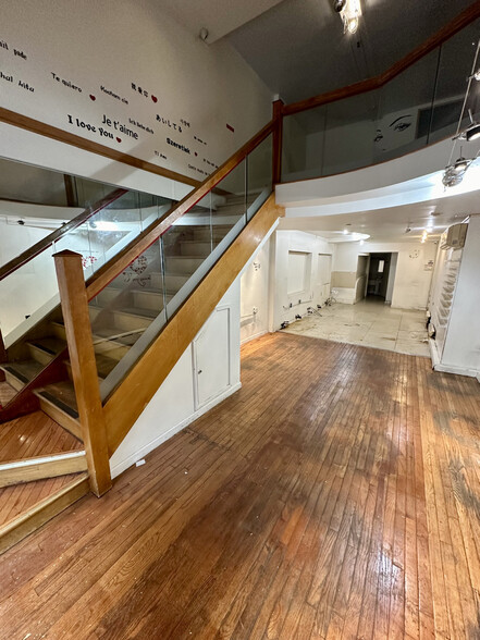 2610 Broadway, New York, NY for lease - Interior Photo - Image 2 of 29