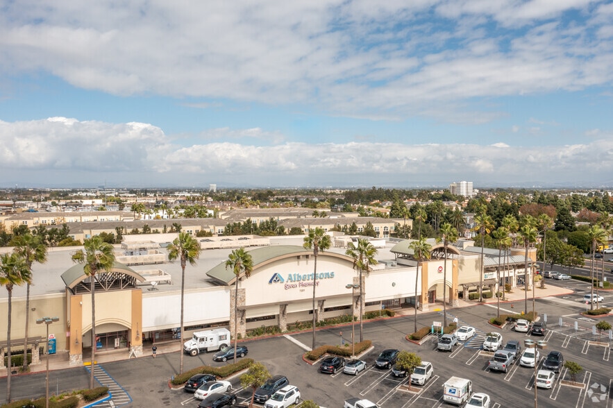 7201 Yorktown Ave, Huntington Beach, CA for lease - Aerial - Image 3 of 33