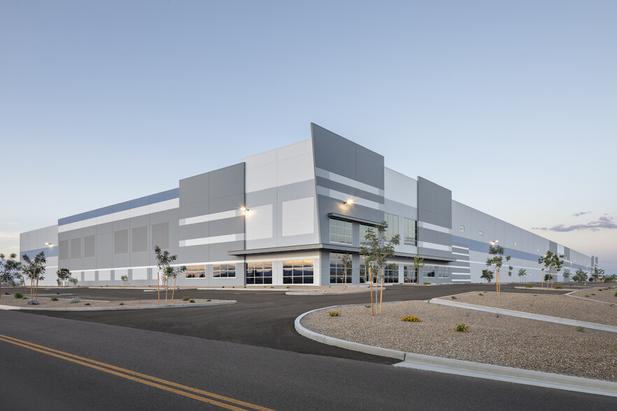 Falcon Park 303 - W Camelback Rd at 152nd Ave, Glendale, AZ for sale - Building Photo - Image 1 of 1