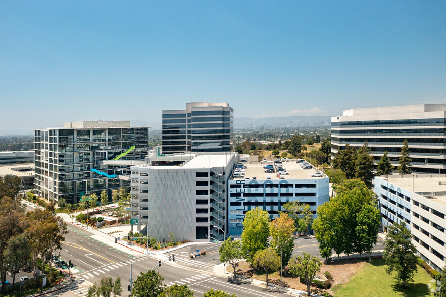 600 Corporate Pointe, Culver City, CA for lease - Building Photo - Image 2 of 5