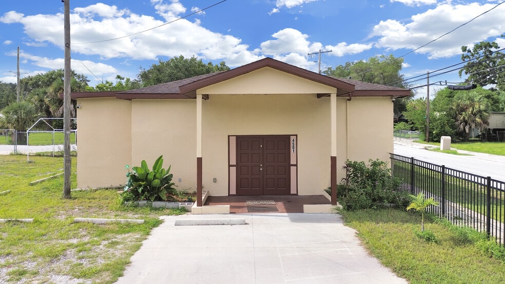 4501 N 42nd St, Tampa, FL for sale - Building Photo - Image 1 of 51