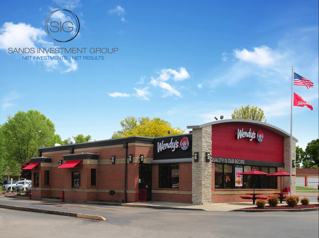 401 Washington St, Ravenswood, WV 26164