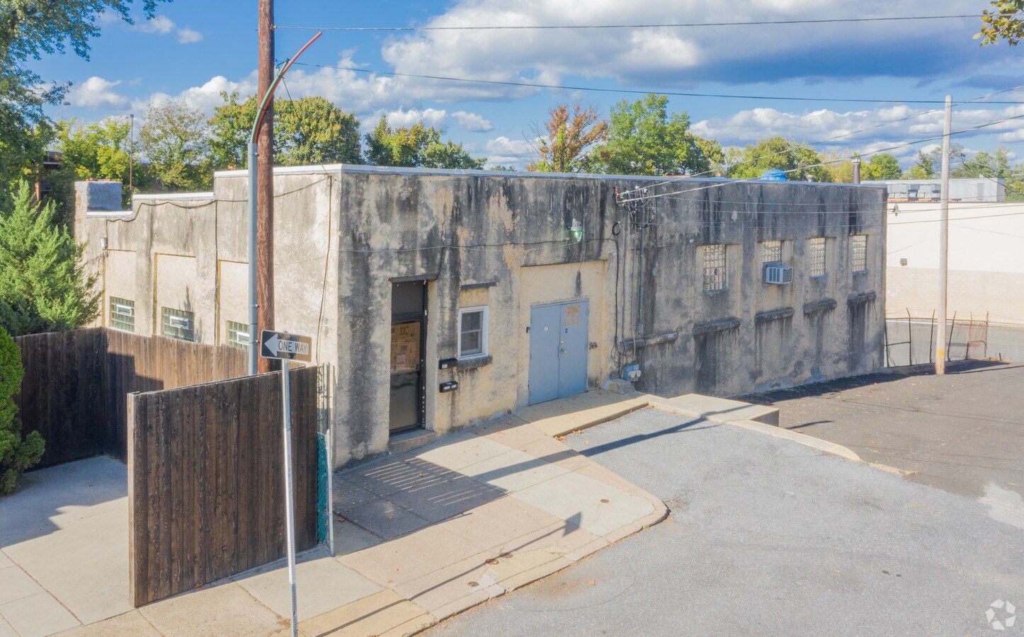 301 Saint Vincent St, Philadelphia, PA 19111