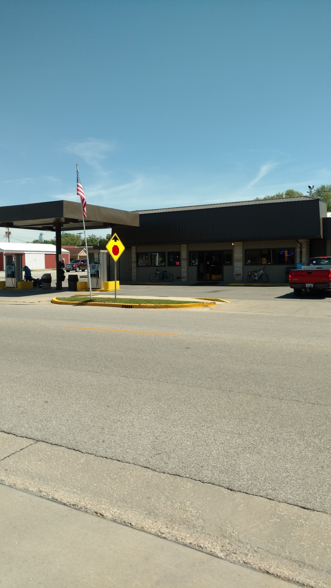 204 W Main St, Oblong, IL for sale Building Photo- Image 1 of 1