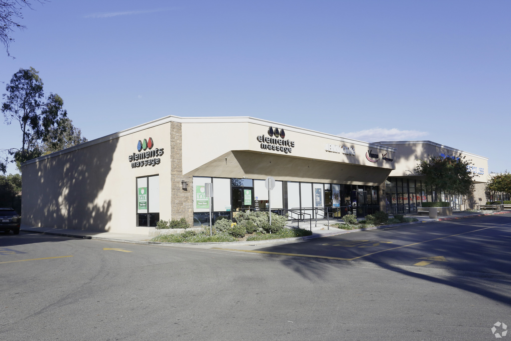 2410-2837 Cochran St, Simi Valley, CA for lease Building Photo- Image 1 of 8