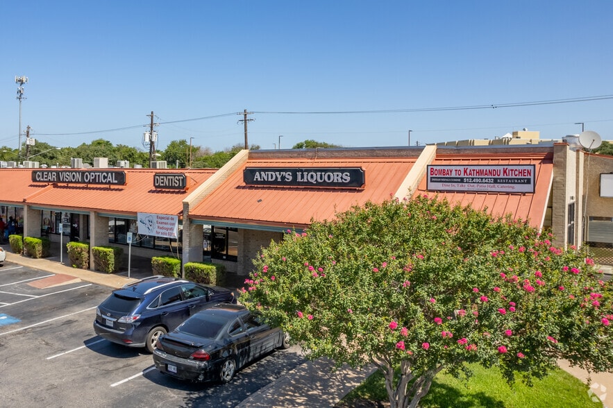 9616 N Lamar Blvd, Austin, TX for lease - Building Photo - Image 2 of 14