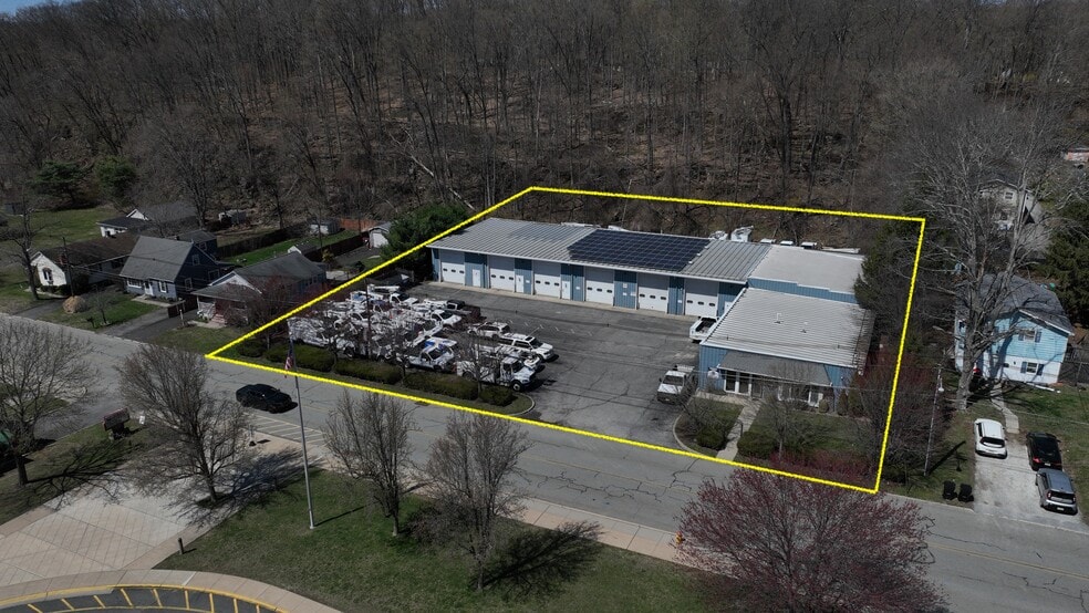 80 Merriam Ave, Newton, NJ for sale - Building Photo - Image 1 of 1