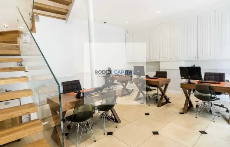 Retail in Paris for lease - Building Photo - Image 1 of 5