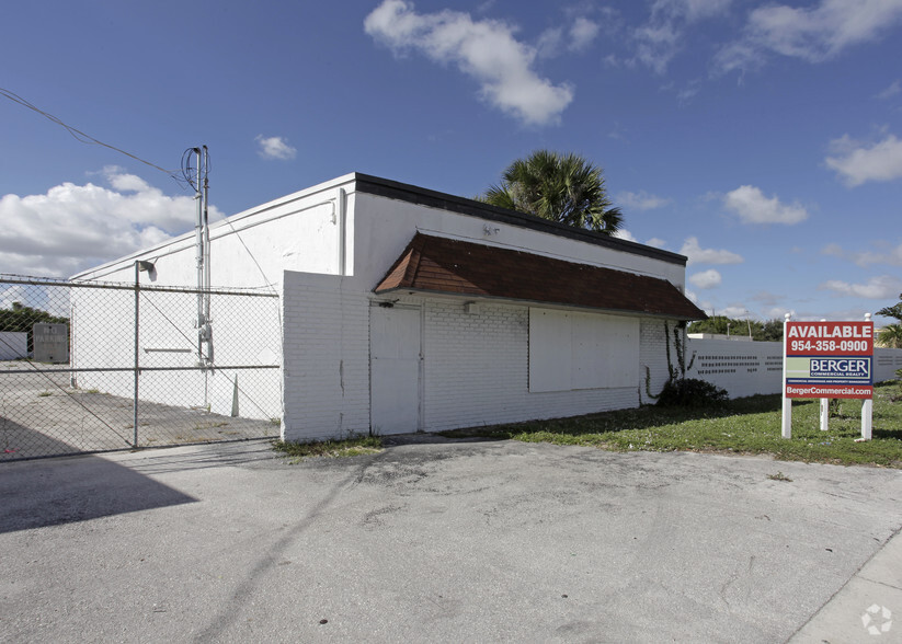 1661 N Dixie Hwy, Pompano Beach, FL for lease - Building Photo - Image 2 of 3