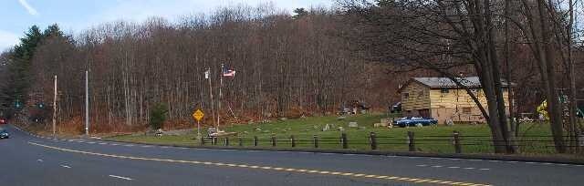 1050 Straits Tpke, Middlebury, CT for sale - Primary Photo - Image 1 of 1