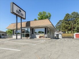 919 N 2nd Ave, Siler City NC - Parking Garage