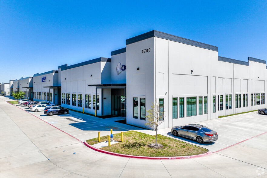 E Plano Pkwy, Plano, TX for lease - Building Photo - Image 1 of 5