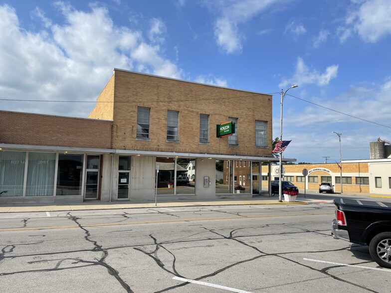 102 E Main St, Mentone, IN for sale - Building Photo - Image 3 of 5