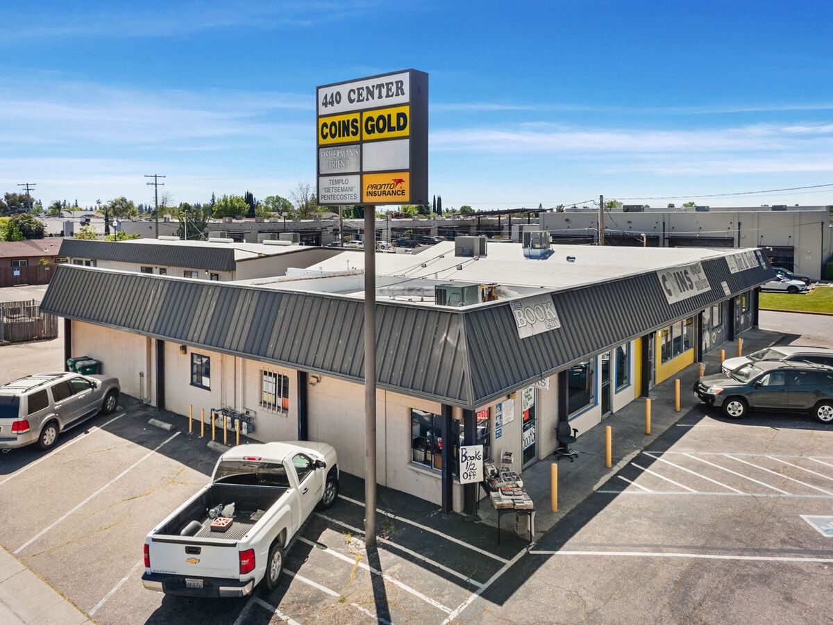 440 E Kettleman Ln, Lodi, CA 95240