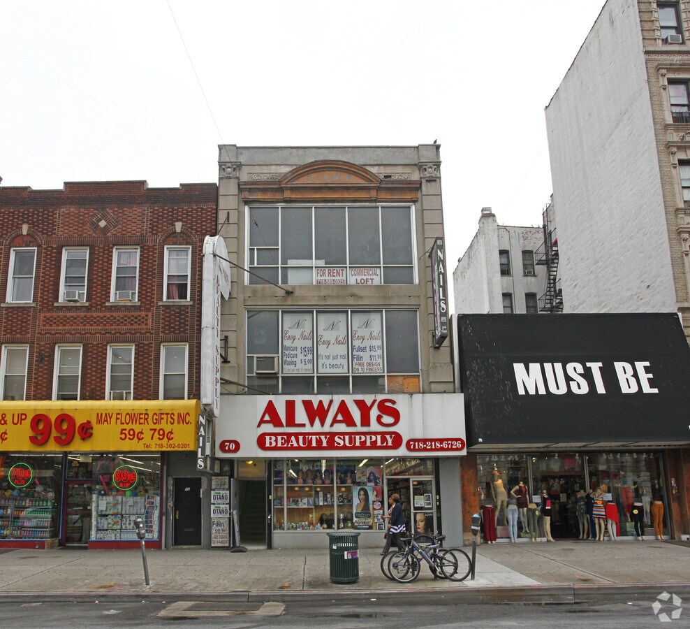 70 Graham Ave, Brooklyn, NY 11206