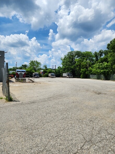 2312 Eskow Ave, Halethorpe, MD for lease - Building Photo - Image 3 of 4