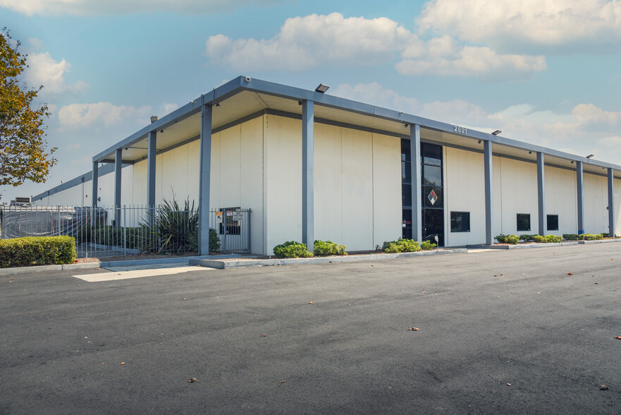 2601 S Garnsey St, Santa Ana, CA for lease - Building Photo - Image 1 of 3