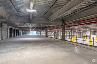2890 Review Ave, Long Island City, NY for lease Interior Photo- Image 2 of 5