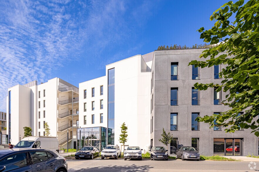 8 Rue Des Bruyères, Rezé for lease - Building Photo - Image 2 of 14