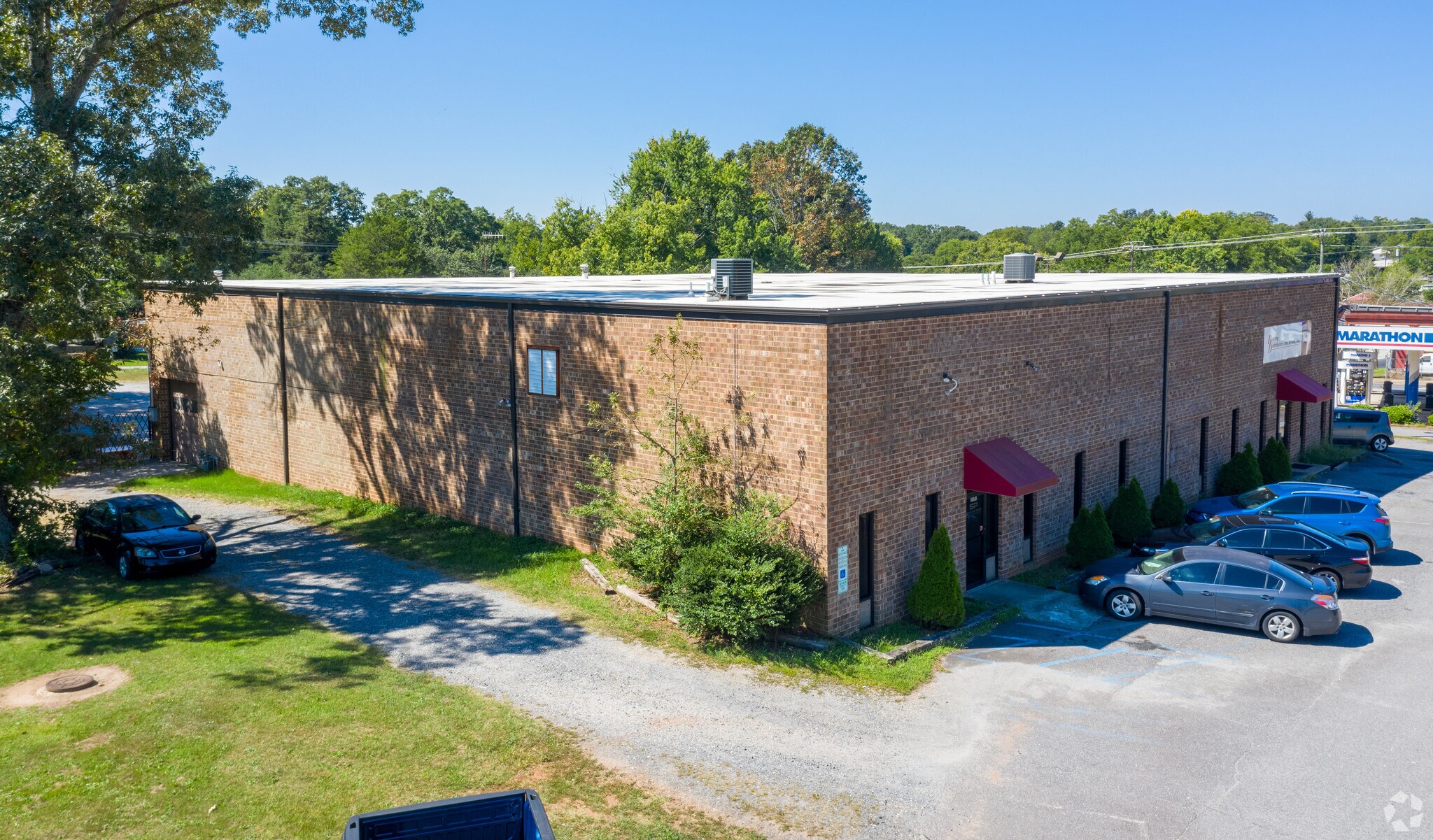 1651 1st Ave SW, Hickory, NC for sale Primary Photo- Image 1 of 1