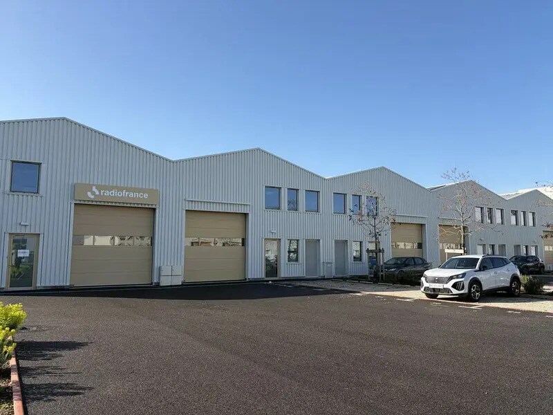 Location Local d'activités 324 m² à 3 009 m² - Photo 1