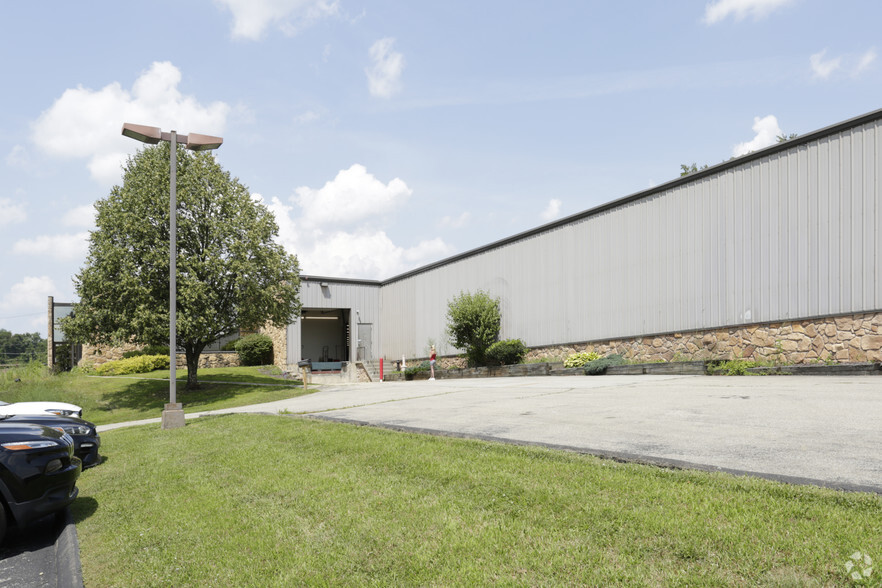 1538 Arona Rd, Irwin, PA for lease - Building Photo - Image 2 of 2