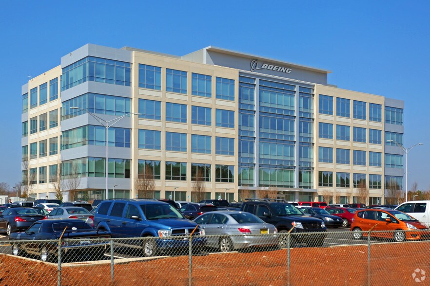 1100 Redstone Gtwy SW, Huntsville, AL for sale - Building Photo - Image 1 of 1