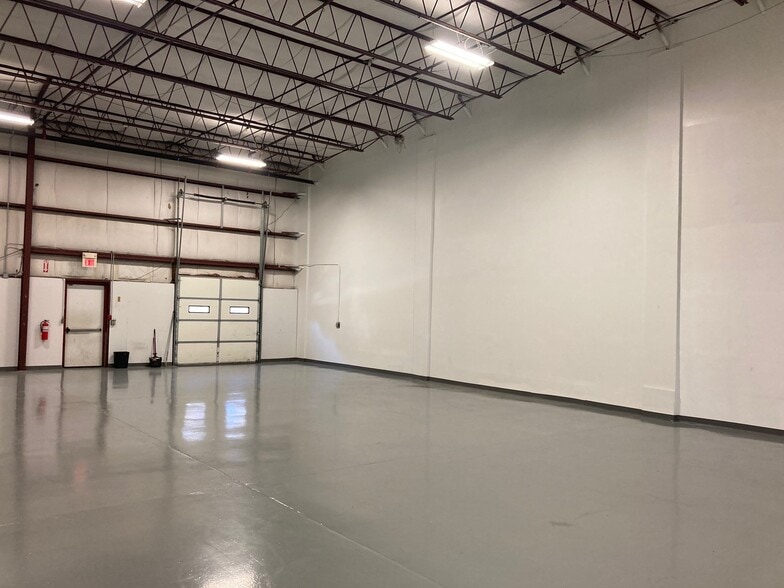 41 Industrial Dr, Exeter, NH for lease - Building Photo - Image 3 of 15