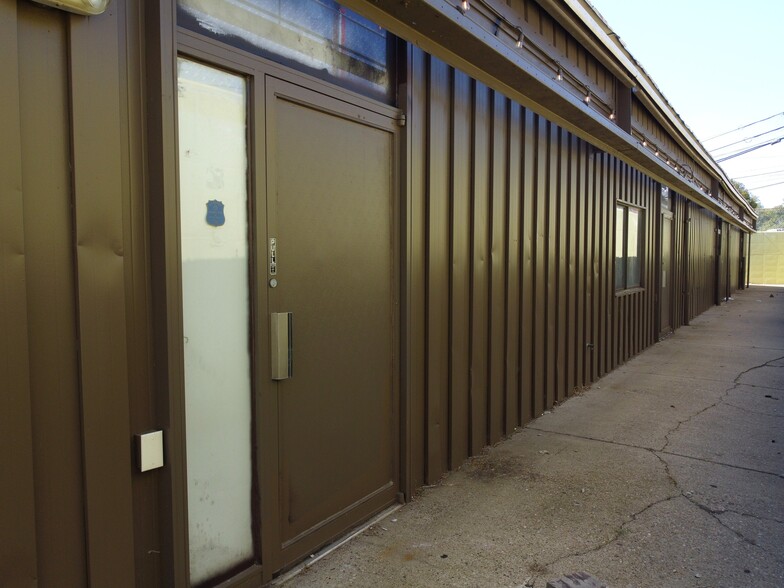 4540 Emerson Ave, Parkersburg, WV for lease - Building Photo - Image 3 of 14