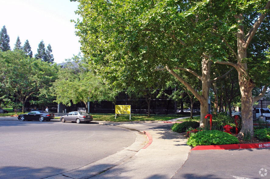 9300 Tech Center Dr, Sacramento, CA for lease - Building Photo - Image 2 of 10