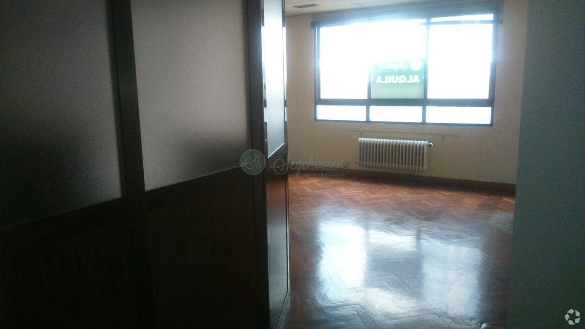 Office in Segovia, Segovia for lease Interior Photo- Image 1 of 1
