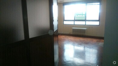 Office in Segovia, Segovia for lease Interior Photo- Image 1 of 1