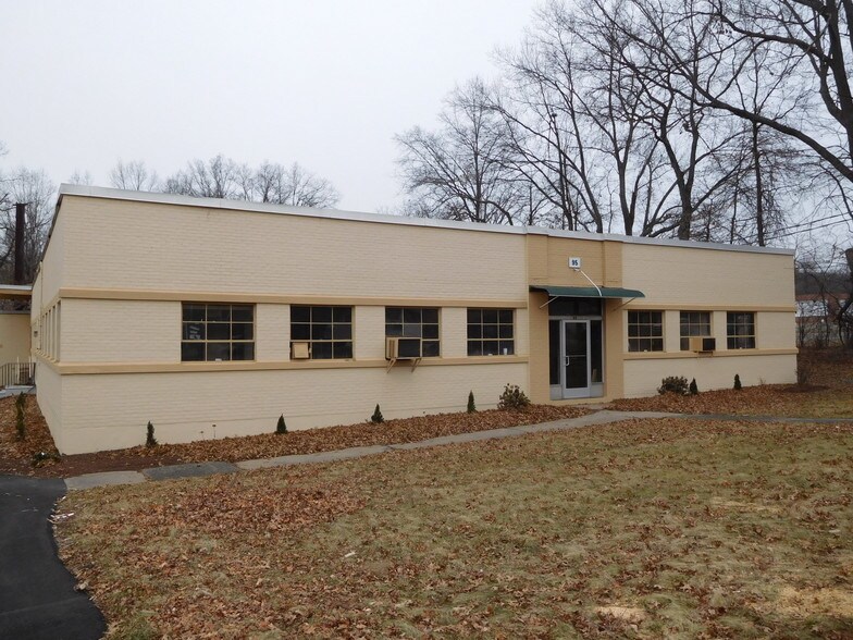 95 Granby St, Bloomfield, CT for sale - Building Photo - Image 1 of 19