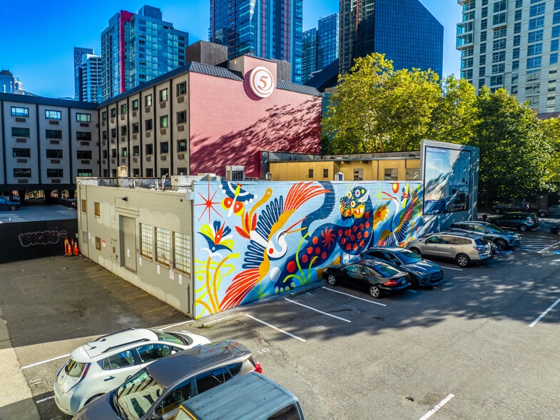 2218 5th Ave, Seattle, WA for lease - Building Photo - Image 1 of 12