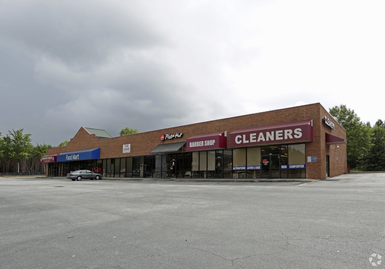 8390 Senoia Rd, Fairburn, GA 30213